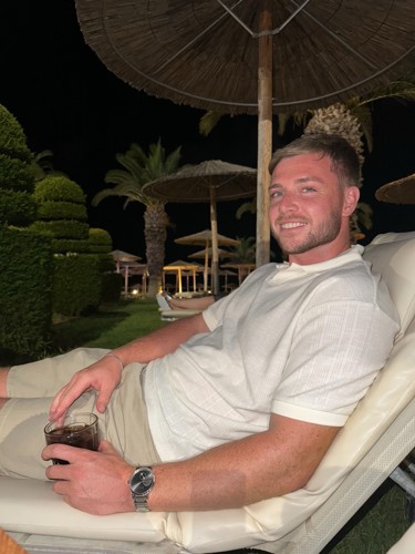 Tom running the 2026 London Marathon in memory of his friend Joe